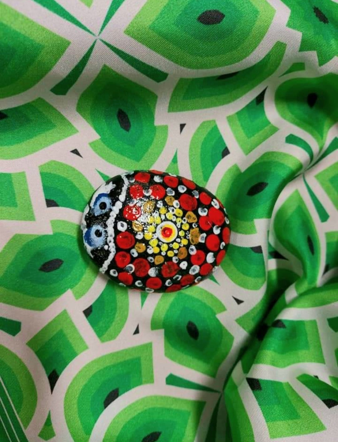 Mandala Dot Art for children Lady bug Applied Art classes in Buffalo Grove, IL Alesia Chaika Art & Style Academy Chicago fine art kids classes Miniature painting on wooden boxes