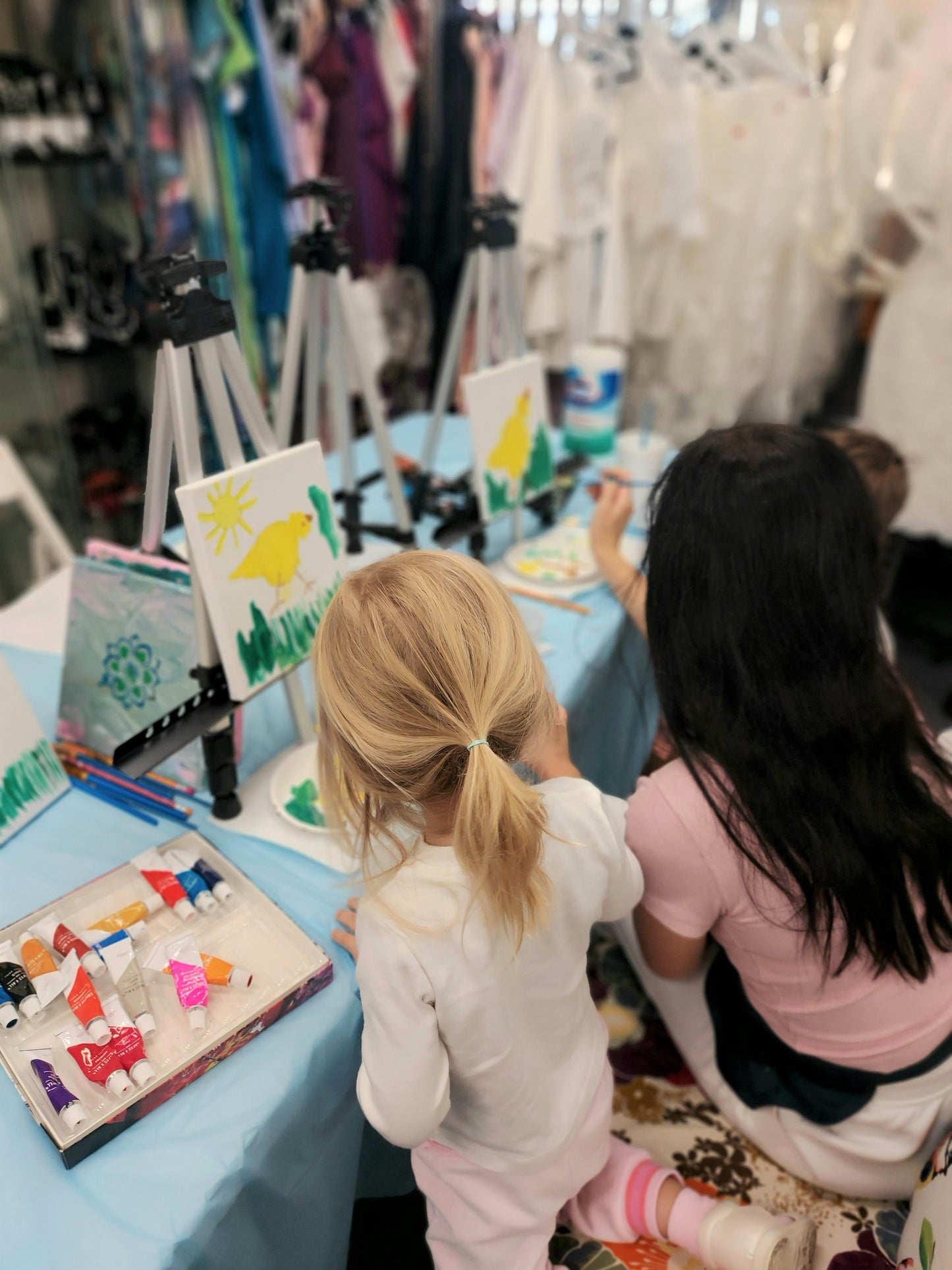 DRAWING & PAINTING Class 01 for Students Ages 5–7
