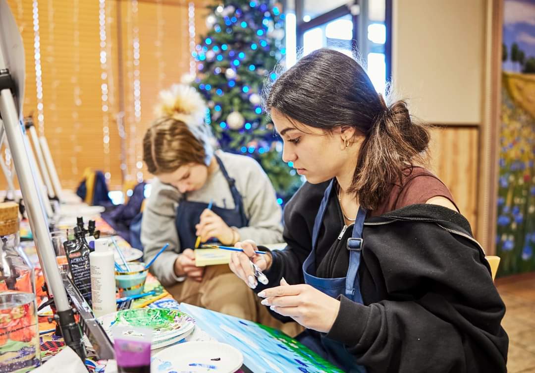 Drawing and painting fine art classes at Alesia Chaika Art & Style academy in Buffalo Grove, IL Chicago Art Classes, Highland Park art classes, Northbrook art classes for children, Arligton Heghts