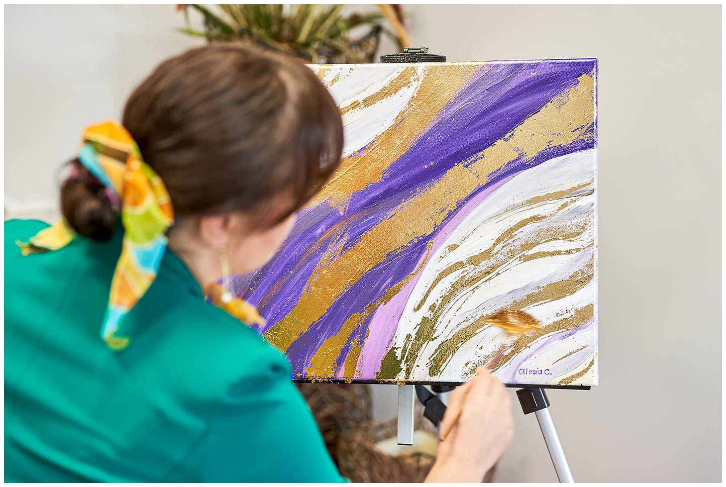 Artist Alesia Chaika Abstract painting applying gold foil on canvas private class in Chicago IL Buffalo Grove 1