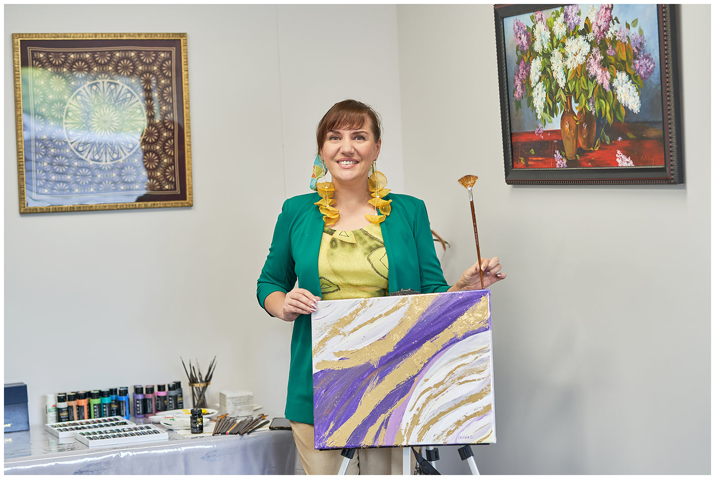 Alesia Chaika Art & Style Academy Art Masterclass Applying Gold Leaf Foil over acrylic painting Art-A-Porte Wearable Modern Abstract Art Chicago, Buffalo Grove, Northbrook,Palatine, Highland park, Vernon Hills, Glencoe, Wilmette, Illinois